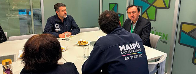 Director del HEC recibe a alcalde de Maipú